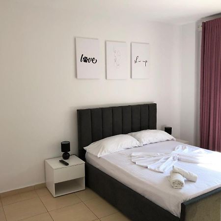 Sea La Vie- Apartment Sarandë Exterior foto